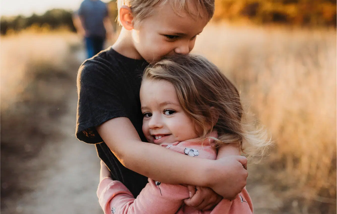 Children-hugging